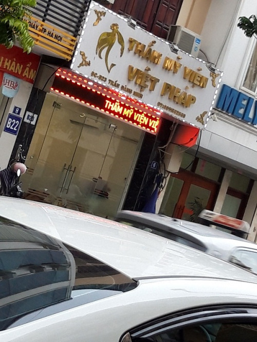 Thẩm mỹ viện Việt Pháp công khai hoạt động khi chưa có giấy phép?